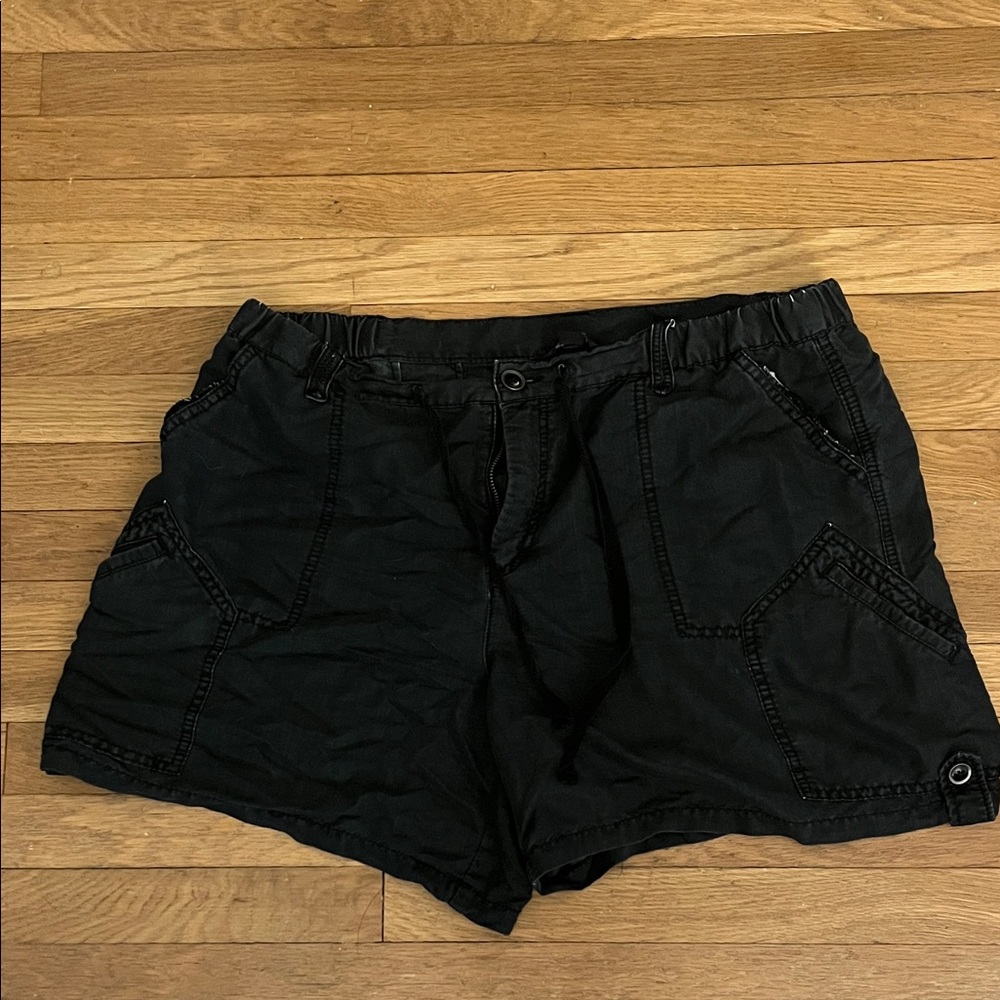 Intro. Women's Sz 14 Black Cargo Shorts